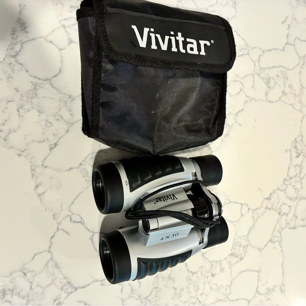 4x30 Compact Binoculars in Silver and Black